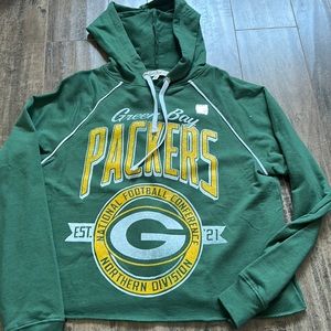 Packers Crop Top Sweatshirt. Never worn. Size Small.